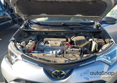 2018 Toyota Rav4 Le z USA, uszkodzony, nr VIN JTMZFREV2JJ210285